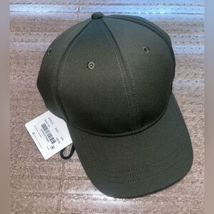 Brand new Lululemon hat new with tags